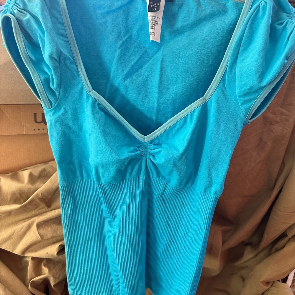 HUG YOUR CURVES WITH BEBE SEAMLESS SWEETHEART BANDAGE TOP IN AQUA BLUE P/S